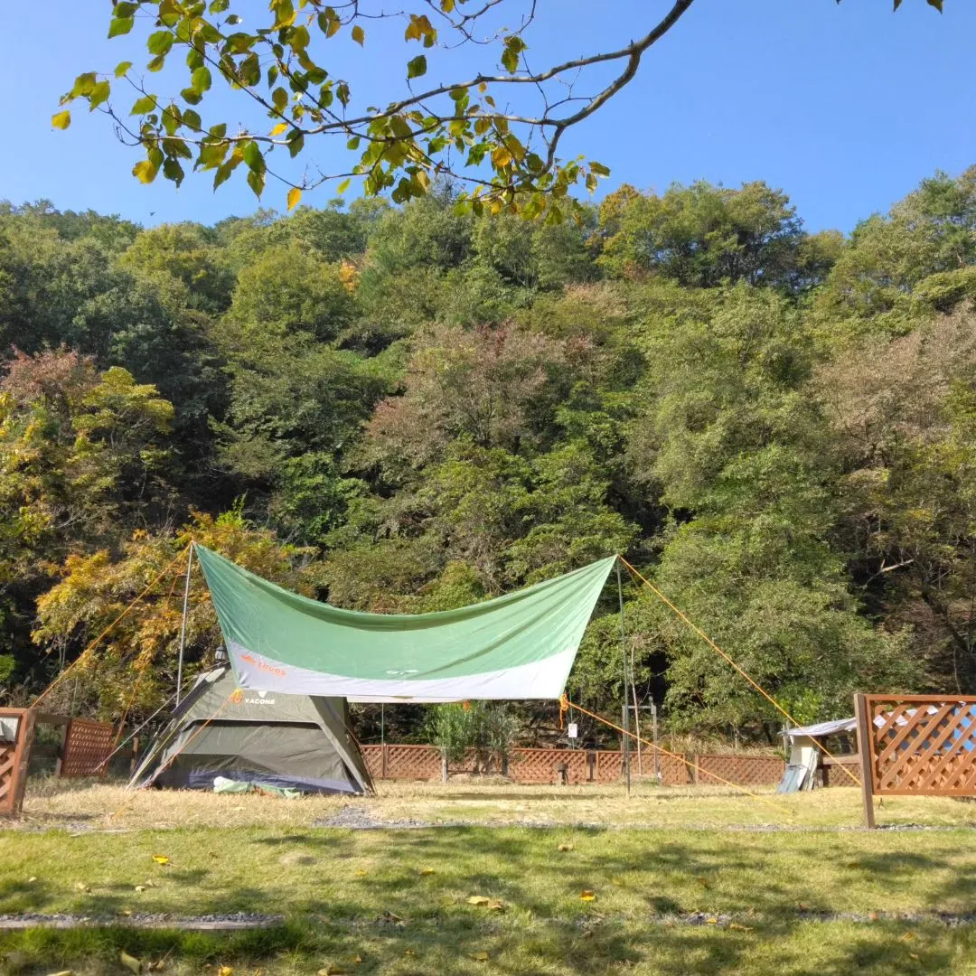 レンタルのテントとタープで、お手軽キャンプ