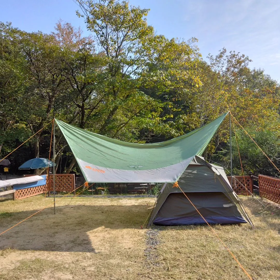 レンタルのテントとタープで、お手軽キャンプ