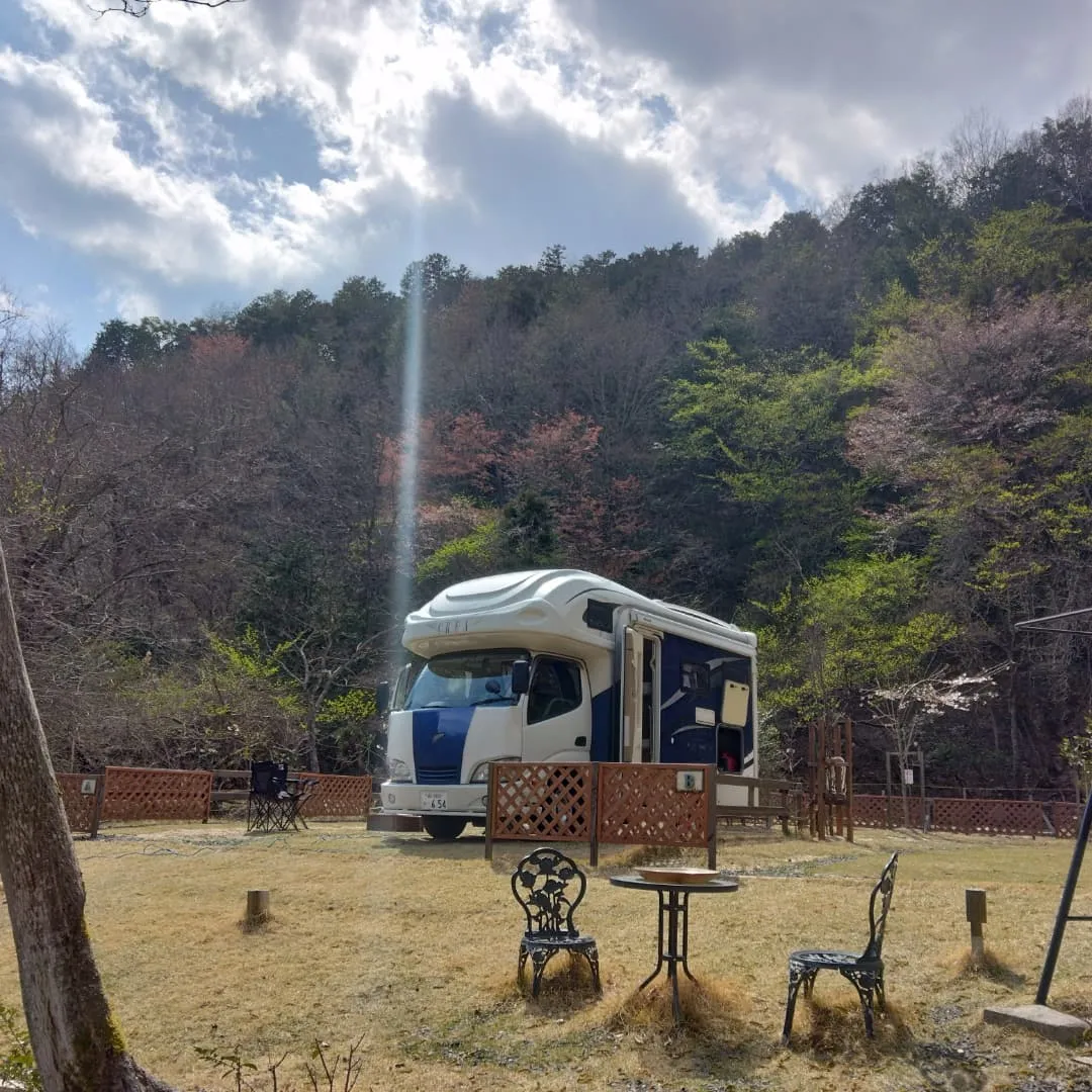 琵琶湖国定公園、比良山麓、キャンピングカー乗り入れ無料の、お...